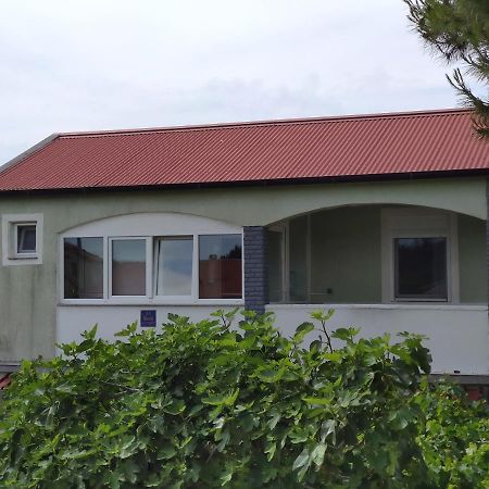 Apartman Pilcik Apartment Vir Ngoại thất bức ảnh