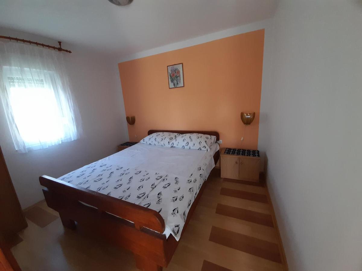 Apartman Pilcik Apartment Vir Ngoại thất bức ảnh
